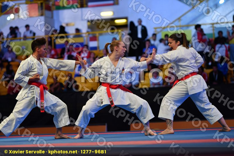 Female team kata Paiku Spain
