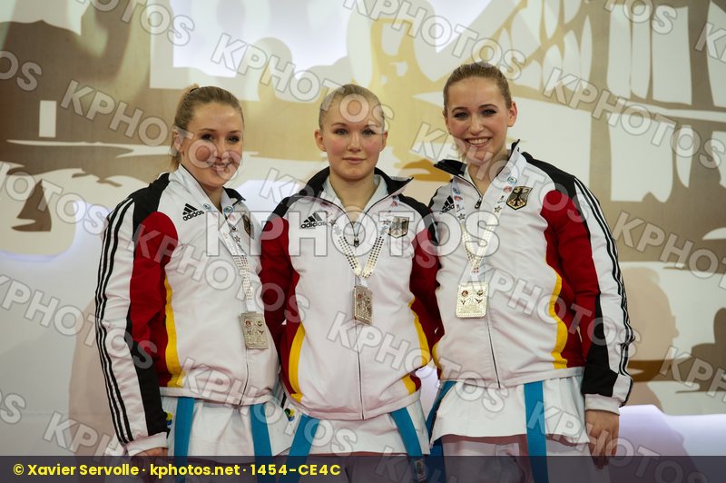 female Germany kata podiums team