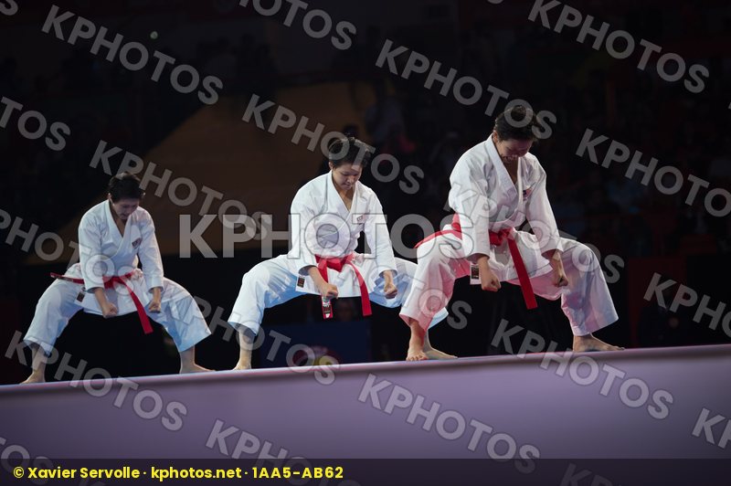 Dubai Female final kata Malaysia team