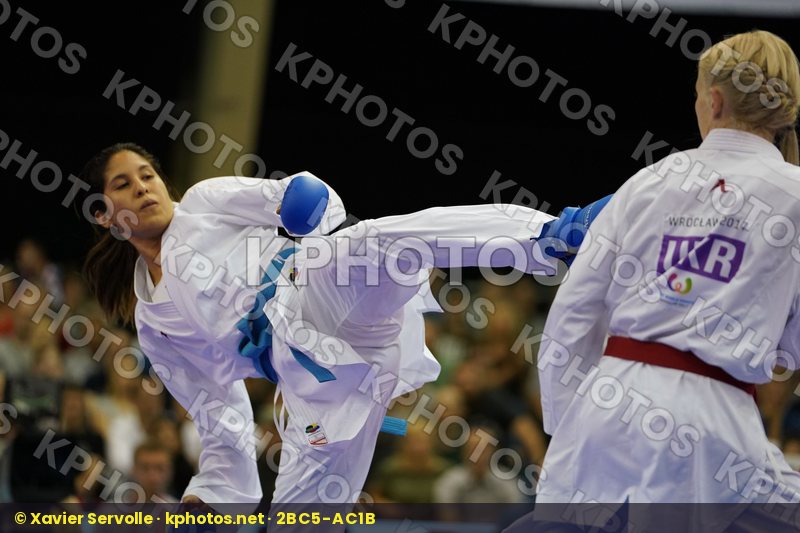 Female Kumite -61kg Gold match Grande Alexandra Peru Serogina Anita Ukraine