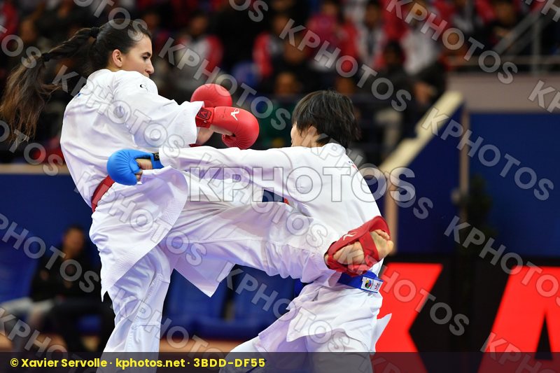 Canada China Female kumite -61 kg Jumaa Haya Yin Xiaoyan