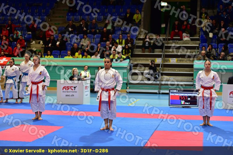 Arawaza cadet female finals junior kata spain team