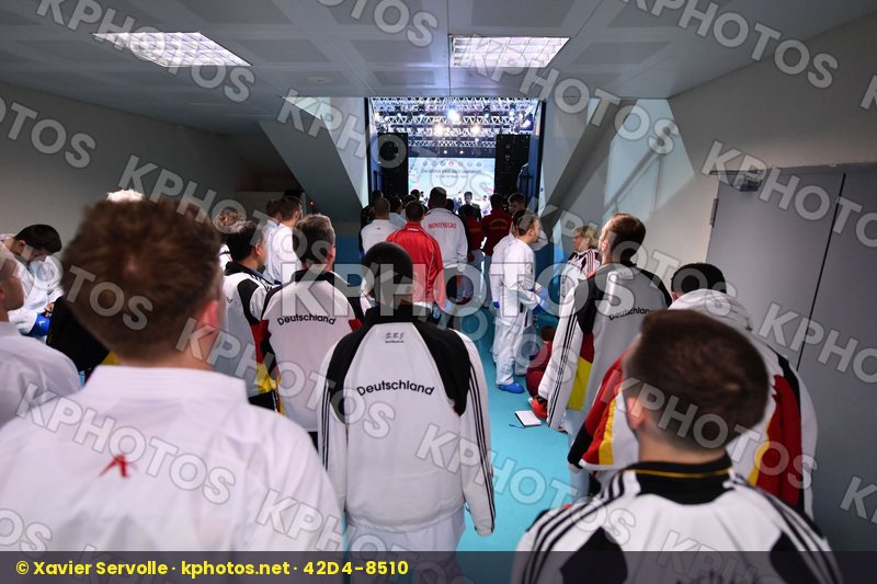 corridor Germany wait