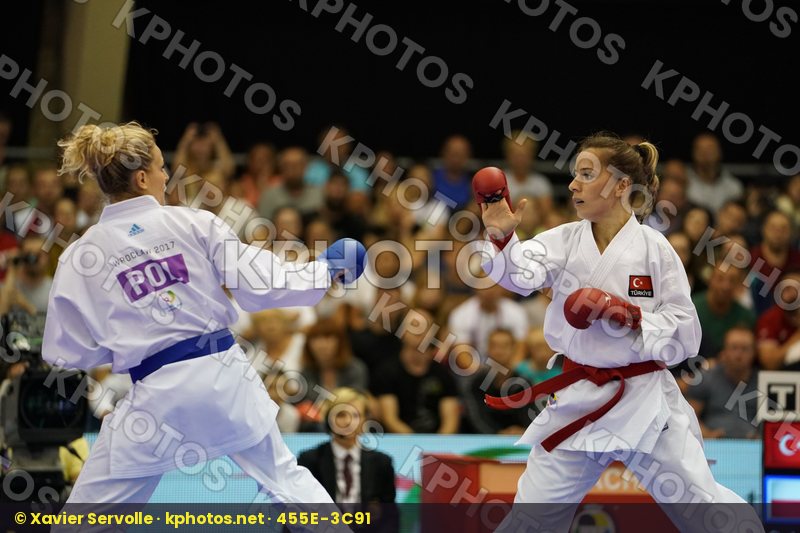 bronze match Female Kumite -50kg Nowakowska Madgalena Ozcelik Serap Poland Turkey