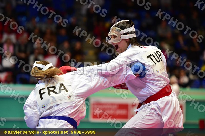 +54kg cadet Eltemur Eda female france kumite Seguy Charline Turk
