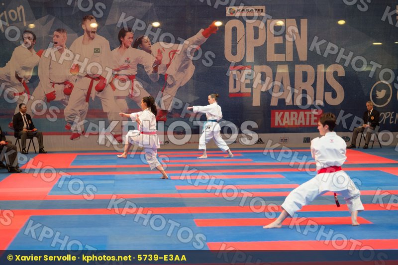 Top photo of  female  kata Paris qualification