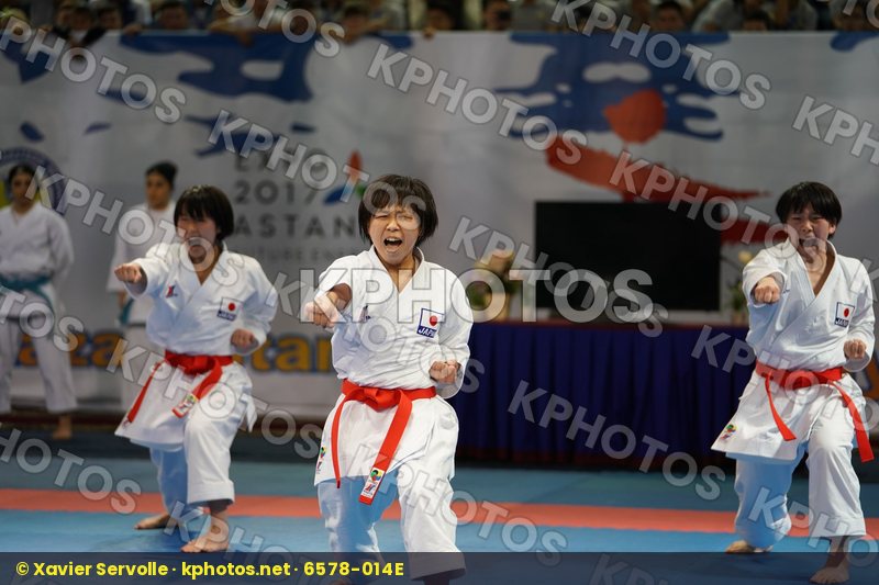 Female Team kata Japan