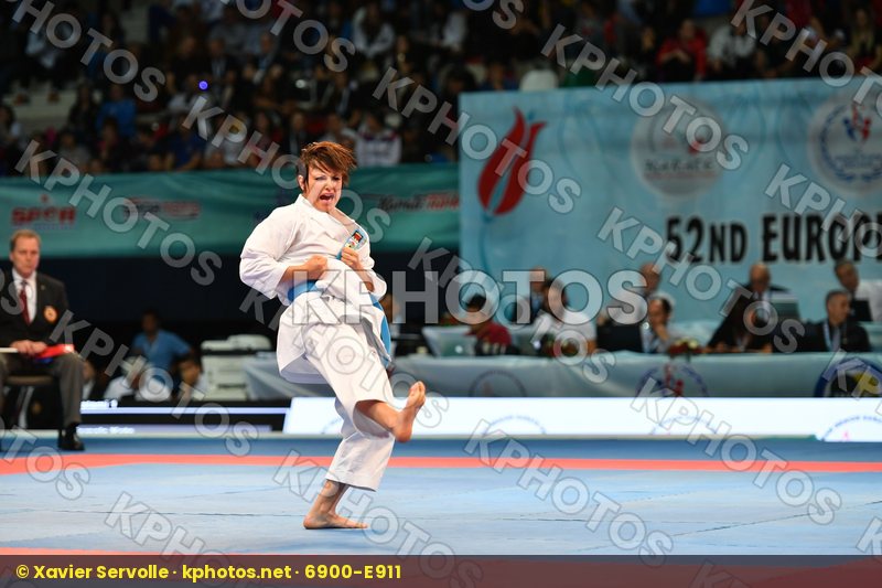 Female kata France Scordo Sandy Unsu