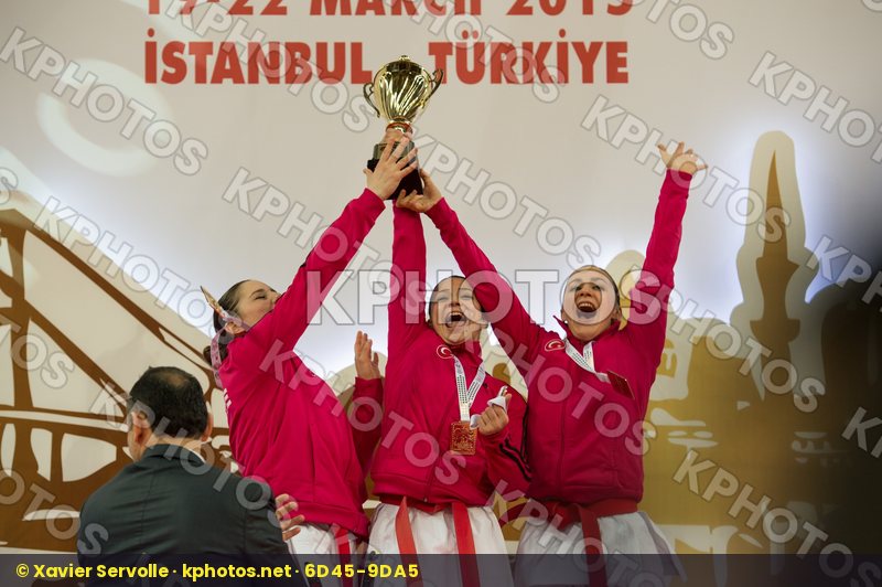 female kata podiums team Turkey