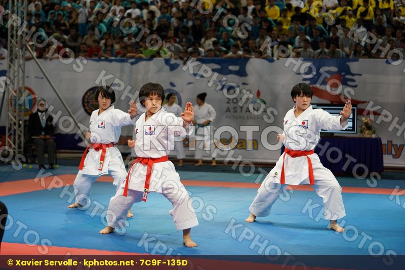 Female Team kata Japan