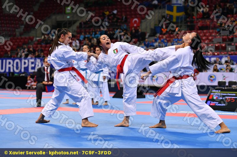 Italy Paiku U21 kata team female