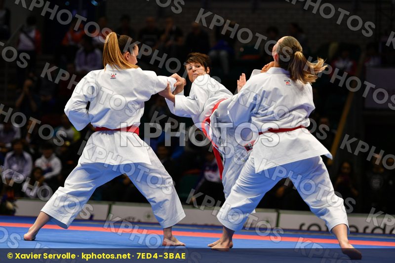 Female Kata Team France Kanku Sho