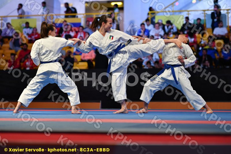 Female team kata Italy Paiku