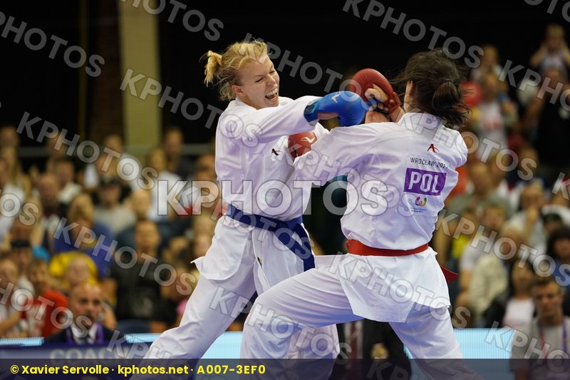 bronze match Female Kumite -61kg Gradowska Justyna Poland Slovakia Suchankova Ingrida