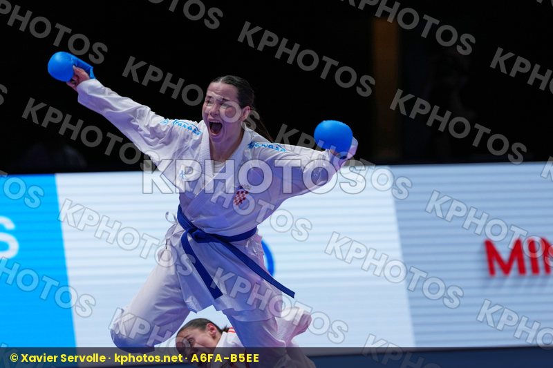 PERFETTO ERMINIA (ITALY) vs SGARDELLI EMA (CROATIA) in Female Kumite -50 Kg - Final Bout