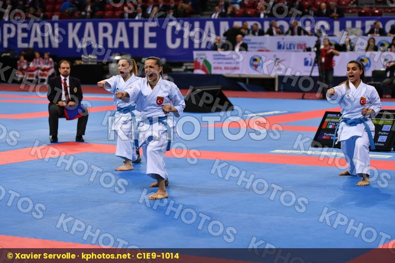 Turkey Turkey Turkey U21 kata team female Unsu < LRBarcodes
