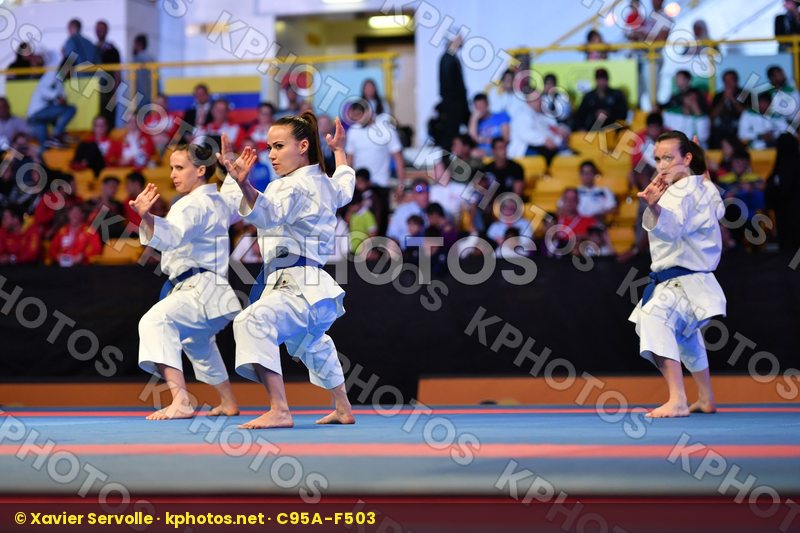 Female team kata Italy Paiku