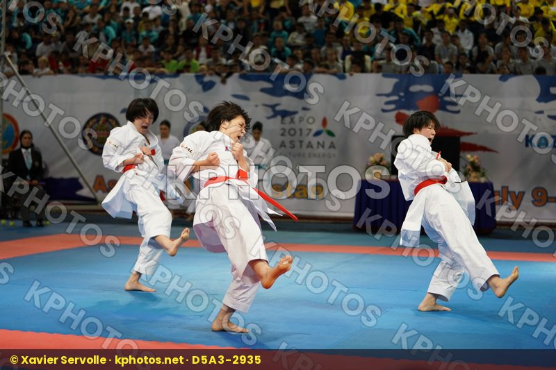 Female Team kata Japan