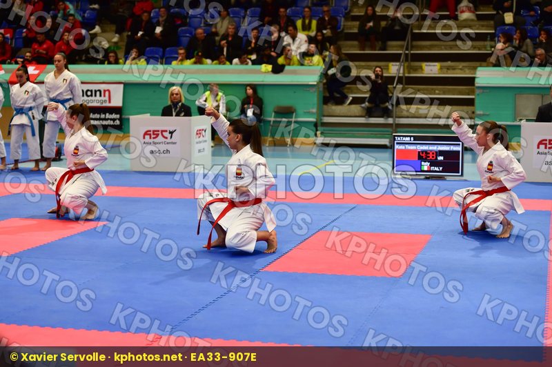 Arawaza cadet female finals junior kata spain team