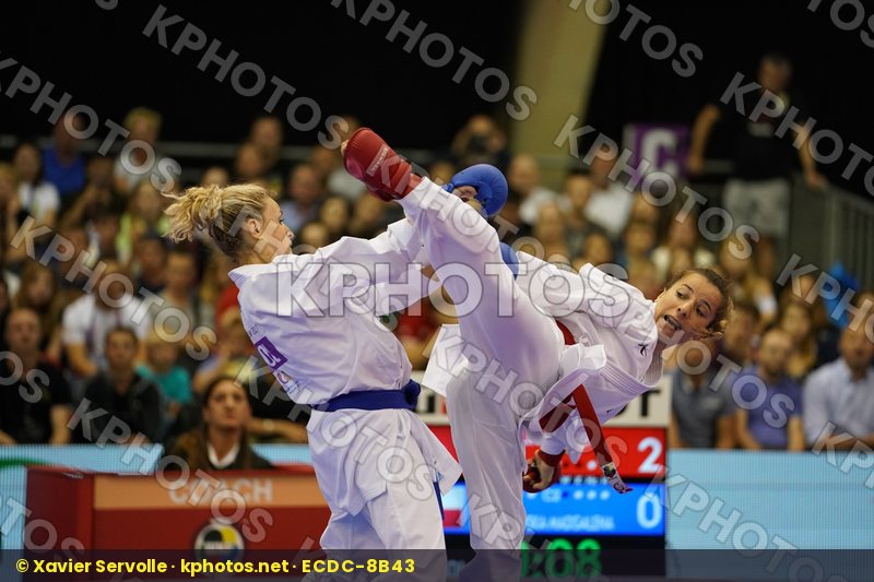 bronze match Female Kumite -50kg Nowakowska Madgalena Ozcelik Serap Poland Turkey
