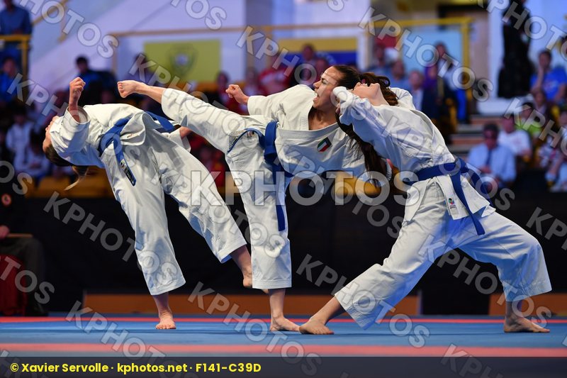Female team kata Italy Paiku