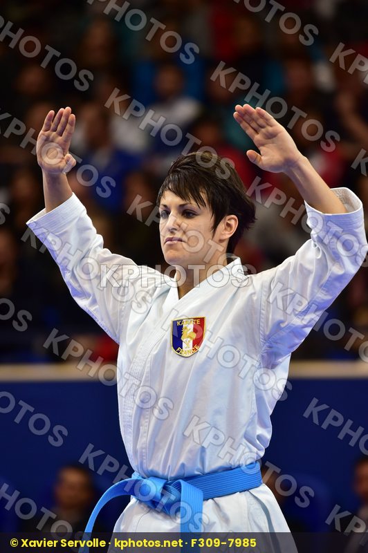 Female kata France Kanku dai Scordo Sandy