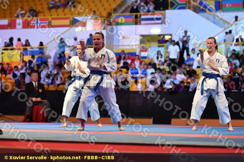 Female team kata Italy Paiku
